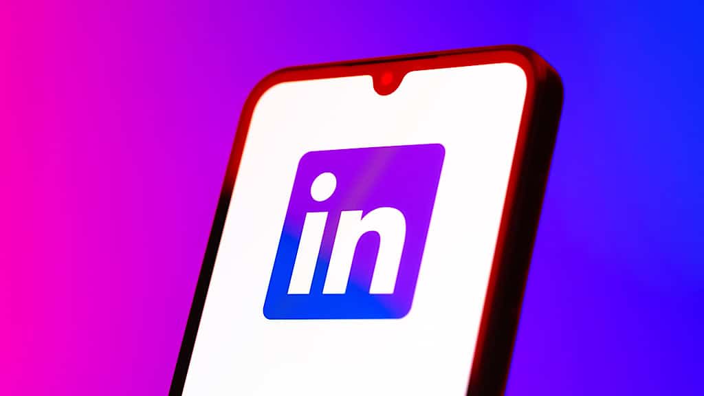 LinkedIn 分享 AI 搜索可见性因素