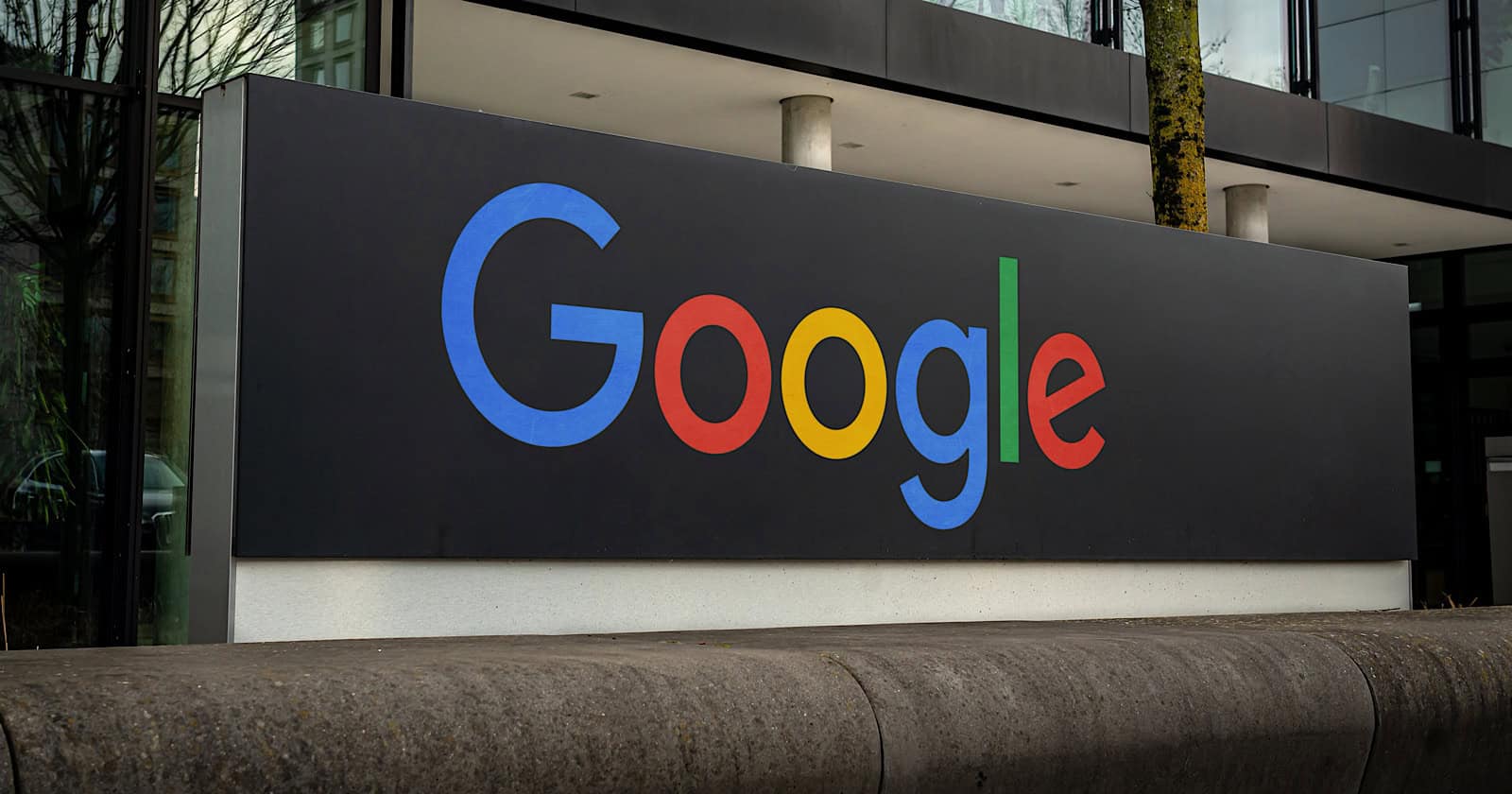 Google 搜索营收增长与 AI 关联